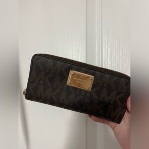 Micheal kor wallet